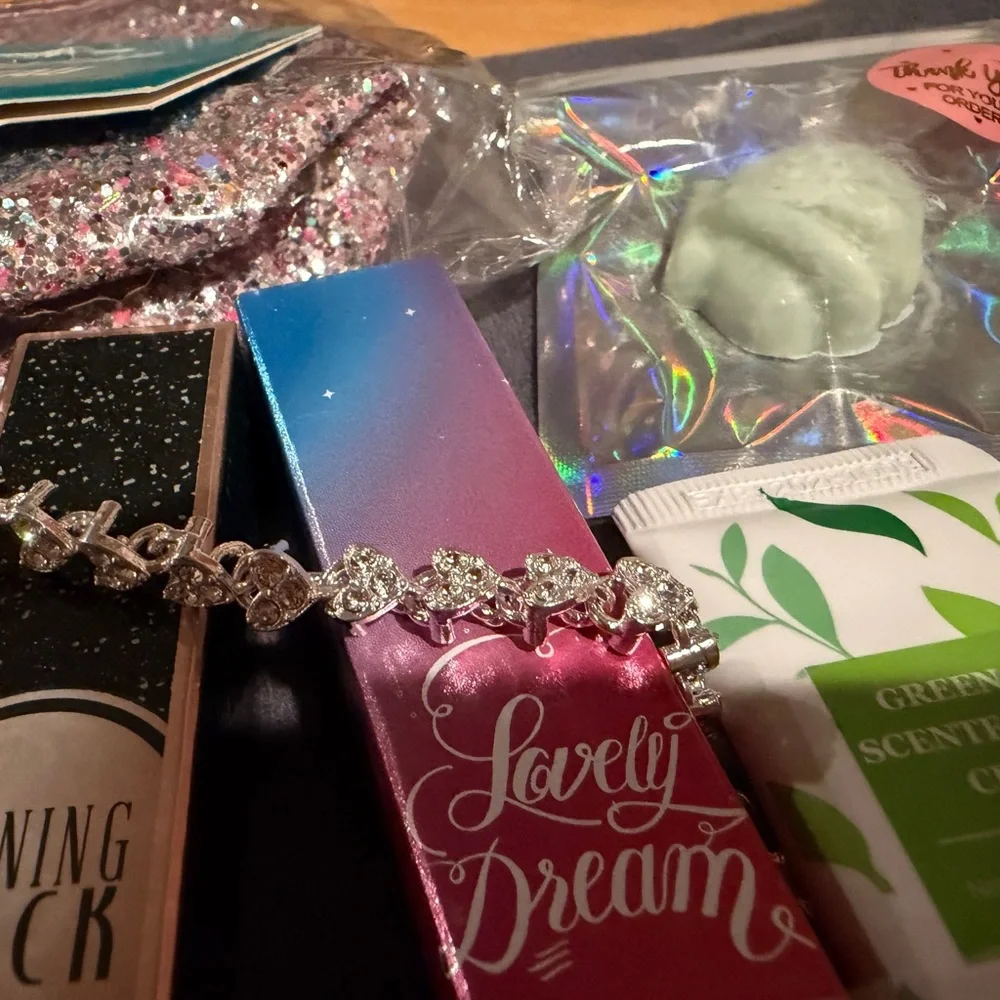 Pre Teen Spa Gift Set Travel Beauty Kit Sleepover Glam NWT